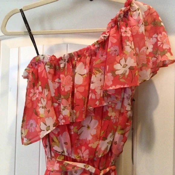 NWT Vince Camuto one shoulder floral dress - Picture 5 of 9